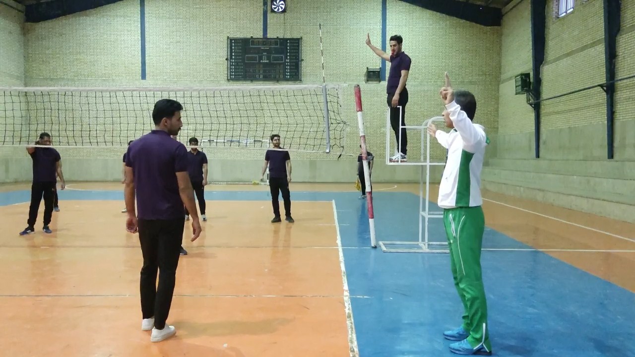 برگزاری دوره و کلاس آموزشی درجه سه داوری والیبال در بادرود