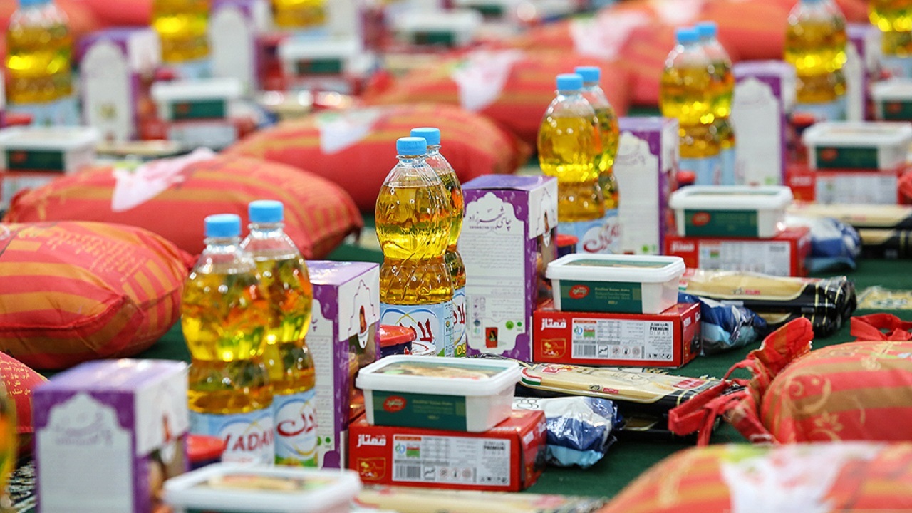 توزیع سی هزار بسته معیشتی بین سیل زدگان هرمزگان