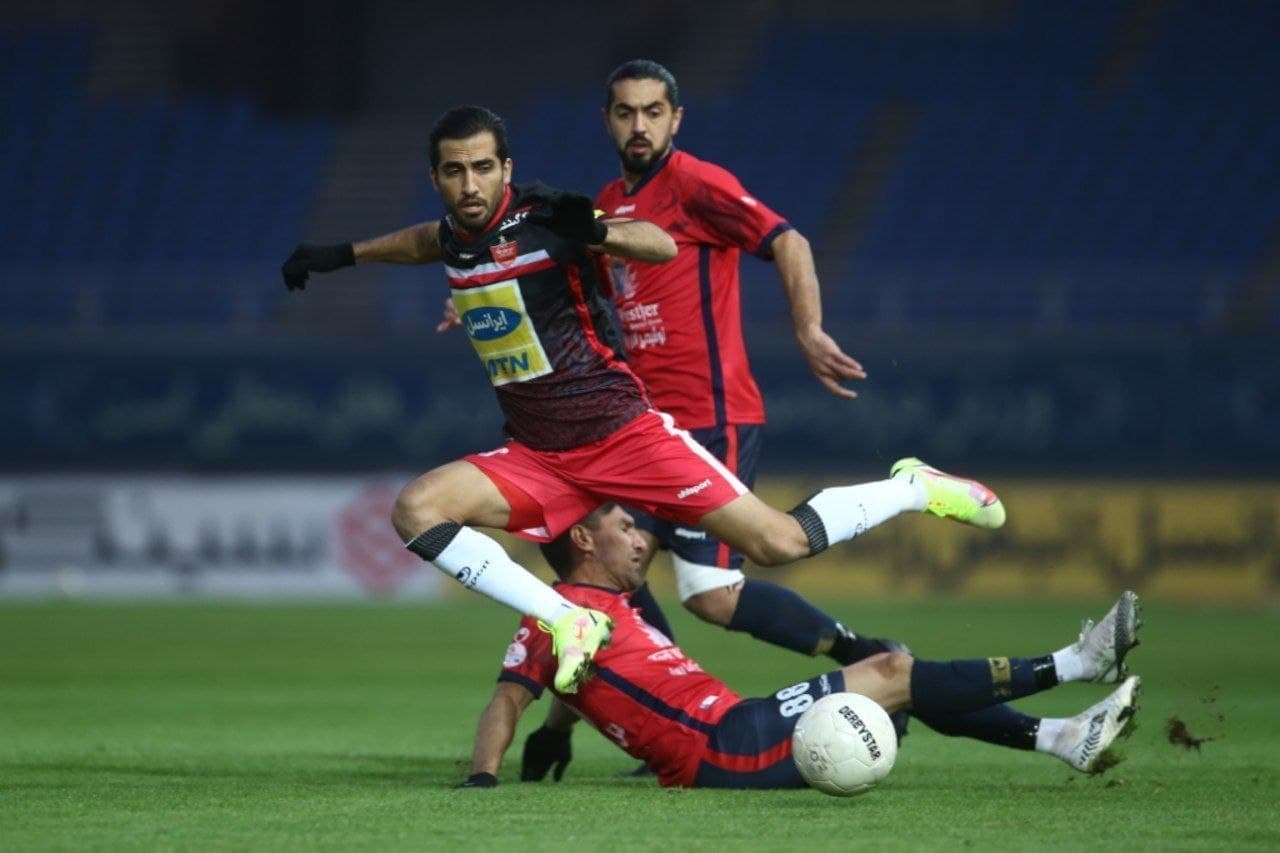 باخت نساجی به پرسپولیس در مشهد