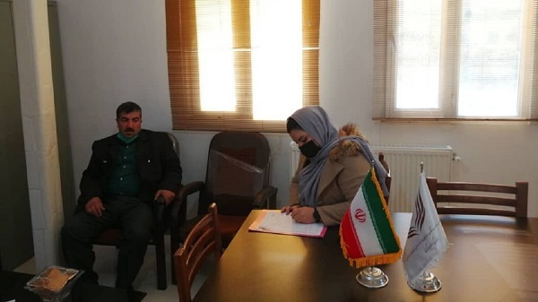 کمک ۱۰۰ میلیون ریالی بانوی اراکی به آزادی زندانیان