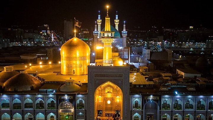 فراهم شدن امکان لمس ضریح امام رضا(ع)، بدون فاصله