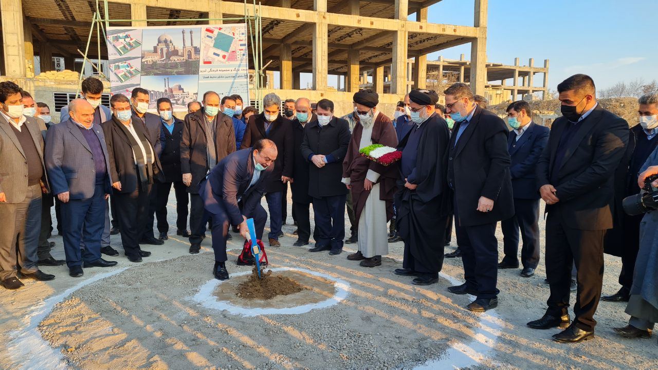 کلنگ زنی مسجد و مجموعه فرهنگی تبریز