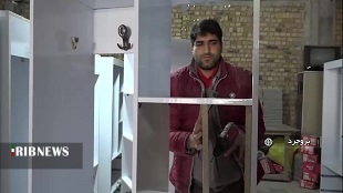 دستانی که میبیند