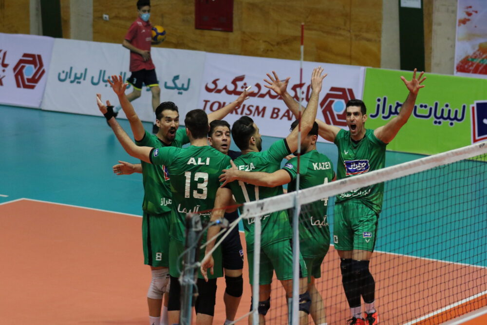 تقابل لبنیات هراز آمل با نماینده سیرجان در یک چهارم نهایی