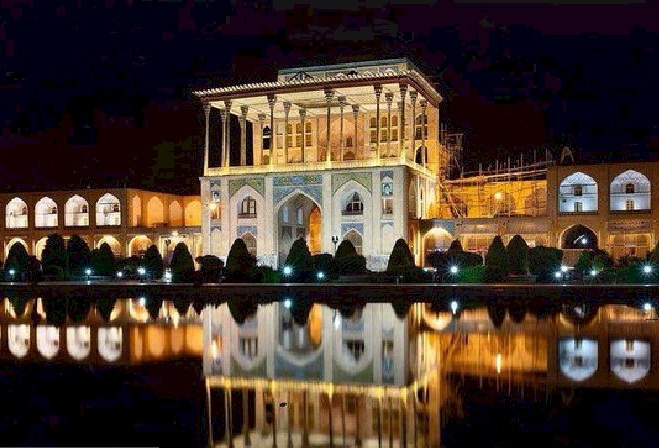 تعطیلی موقت بازدید شبانه کاخ عالی قاپو اصفهان