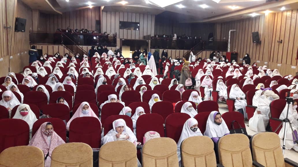 جشن تکلیف دانش آموزان دختر در فردیس برگزار شد