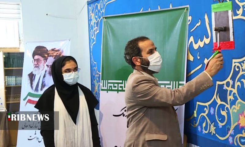 نواختن زنگ انقلاب در چهل و سومین فجر پیروزی