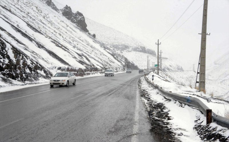 جاده‌ کرج - چالوس لغزنده است