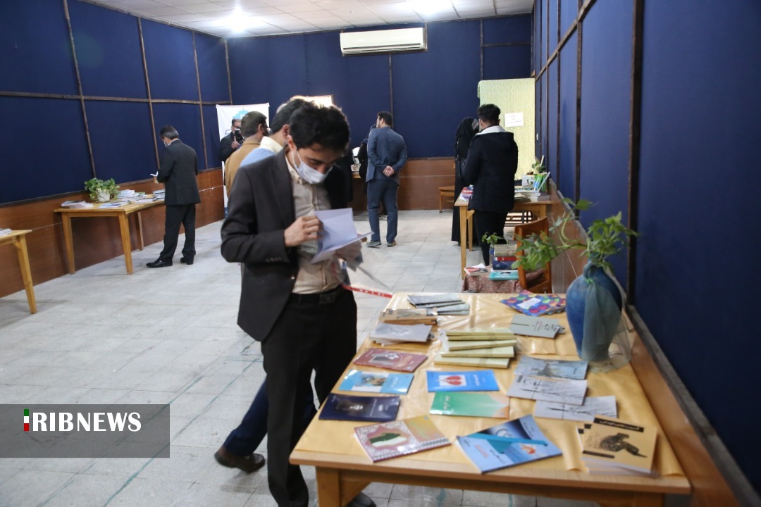 گشایش نمایشگاه آثار نویسندگان رامهرمزی