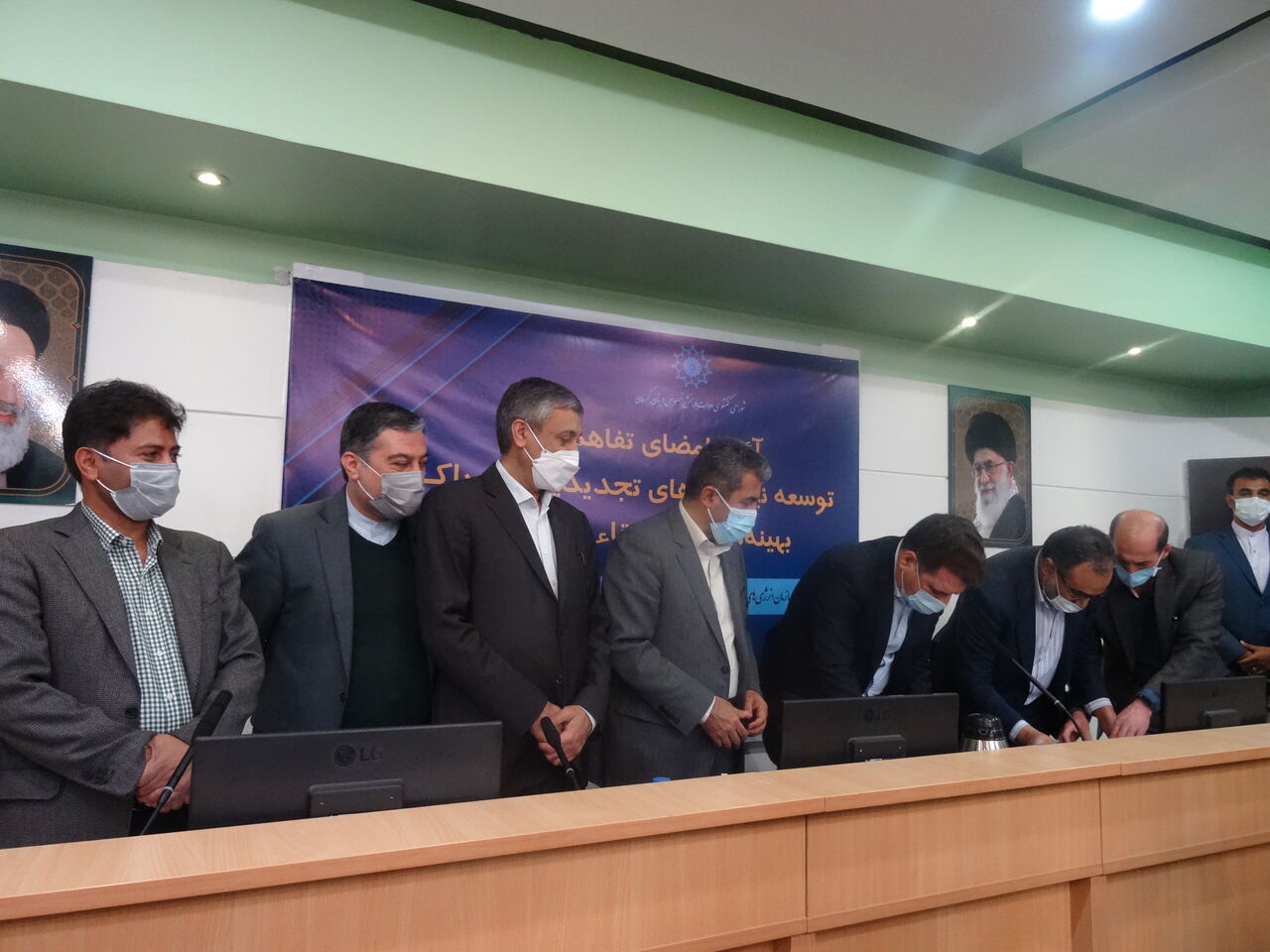 امضای تفاهم‌نامه توسعه نیروگاه‌های تجدیدپذیر در کرمان
