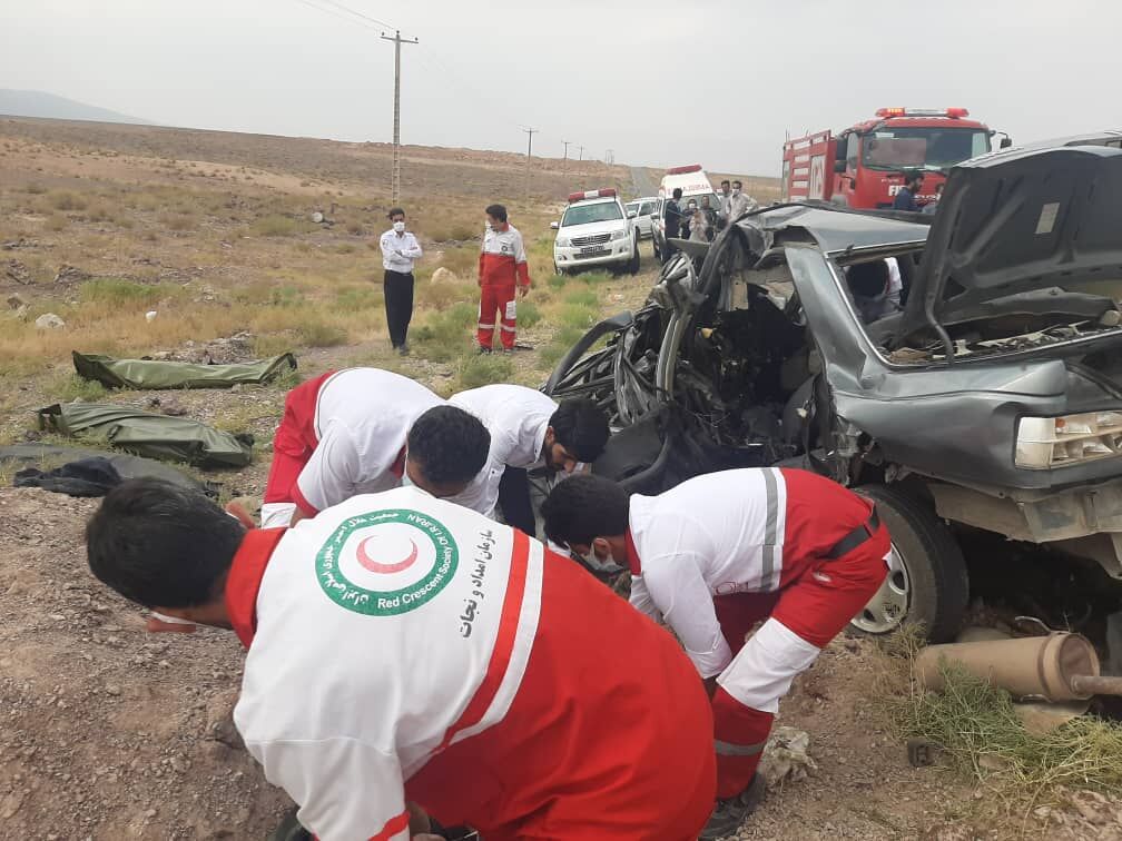 مصدوم شدن ۳ نفر در تصادف ۴ خودرو در صومعه سرا