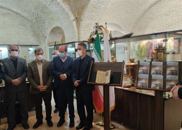 رونمایی ازچهار کتاب تاریخی دربروجن