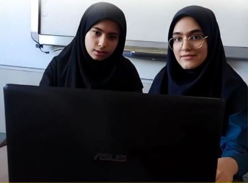 دونشان طلای جهانی بر گردن دو دانش آموز آران و بیدگلی