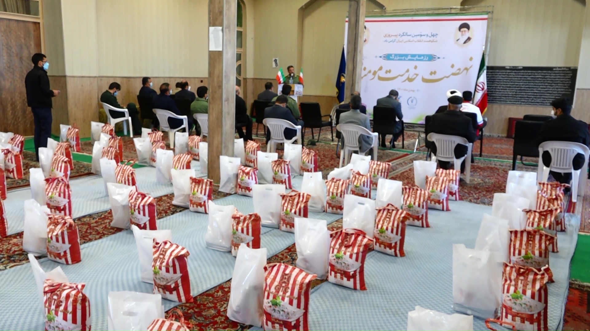 توزیع ۳۰ هزار بسته کمک مومنانه در خراسان جنوبی