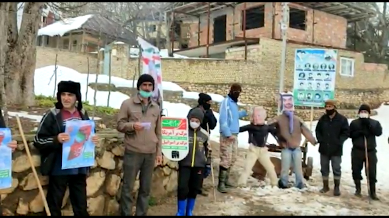 رجز خوانی شاعر اهل روستای پیته نو بهشهر در ۲۲ بهمن ۱۴۰۰
