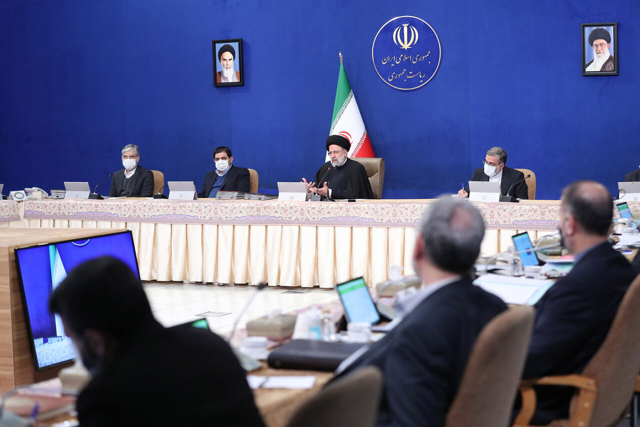 اقدمات دولت در زمینه جبران خدمات کارکنان دستگاه های اجرایی