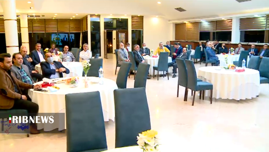 دستگیری خیرین از نیازمندان در شب عید مبعث