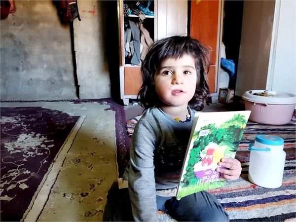 اهدا کتاب به روستاهای اندیکا