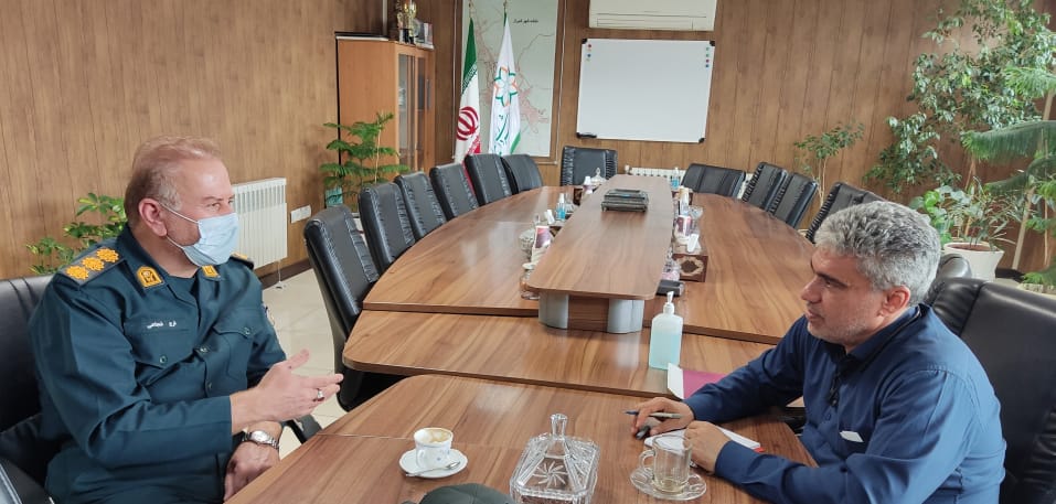یگان امداد نیروی انتظامی به یاری پلیس اجرائیات شهرداری شیراز می‌آید