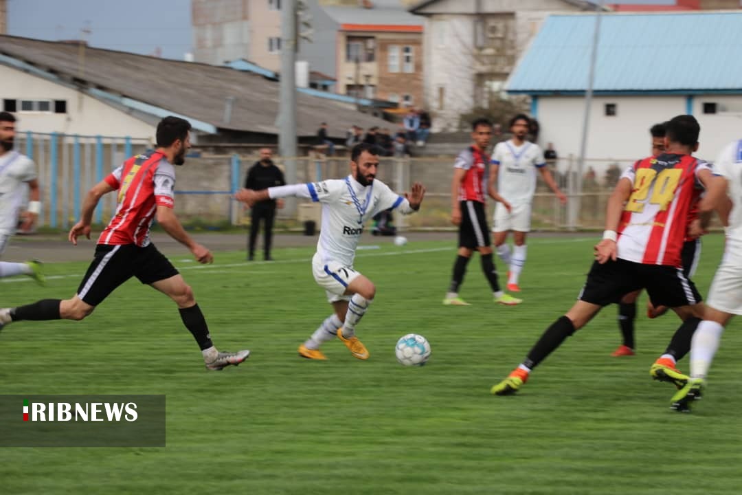 توقف رایکای بابل مقابل ملوان بندر انزلی