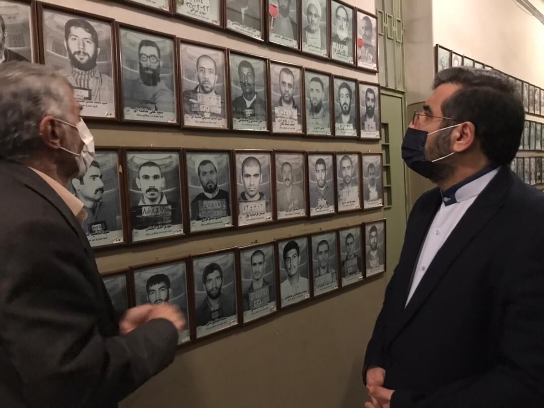 رونمایی از تندیس چهار مبارز دوران انقلاب با حضور وزیر فرهنگ