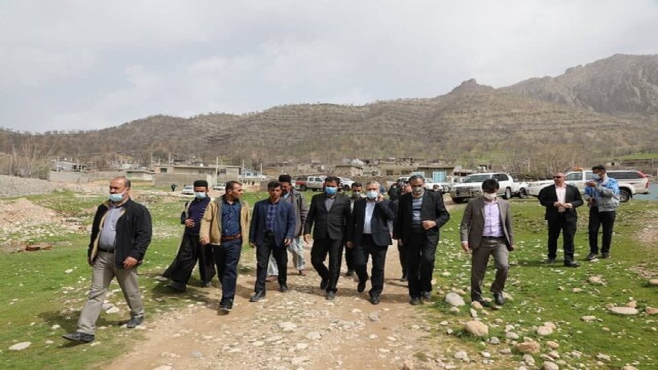 عبور ایمن روستاییان گزستانی از رودخانه بازفت