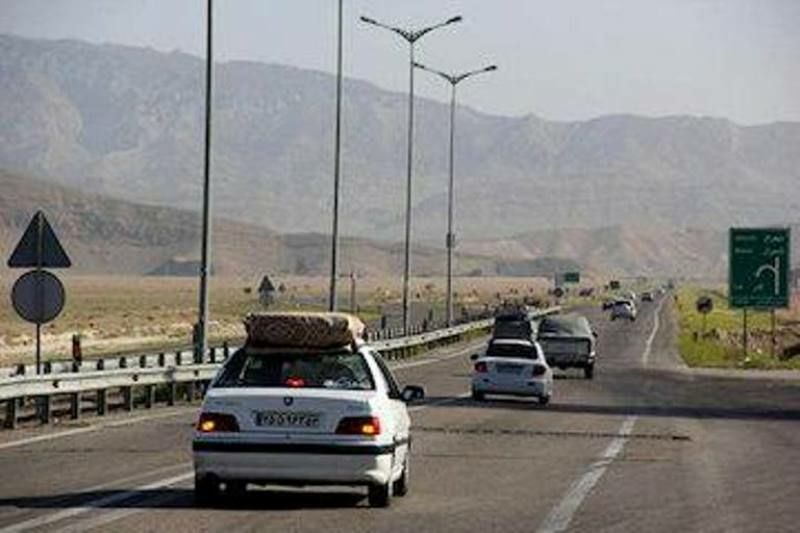برخورد پلیس با تخلفات رانندگی حادثه‌ساز در محورهای جنوبی سیستان و بلوچستان
