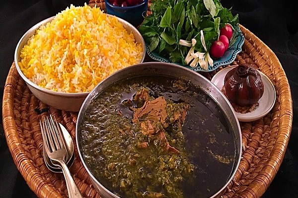 قلیه ماهی، غذایی لذیذ از دل دریا