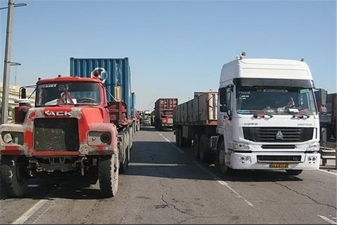 اعمال محدودیت ترافیکی تردد خودروهای سنگین در جادههای اصفهان