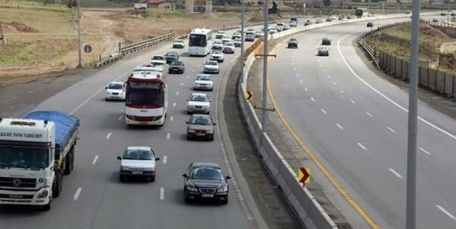 اوقات بی ترافیک در آدینه البرز/ ۱۲ فروردین