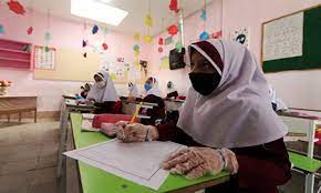 حضور دانش آموزان در کلاس درس الزامی است