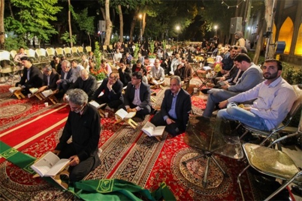 برگزاری آیین جزءخوانی در گذر فرهنگی چهارباغ