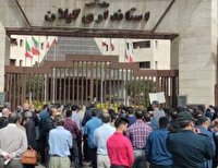 تجمع کارگران شهرداری مقابل استانداری گیلان