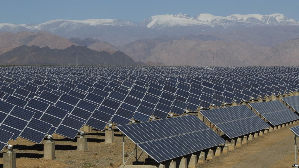 احداث ۲۰۰ مگاوات نیروگاه خورشیدی تا پایان سال در یزد