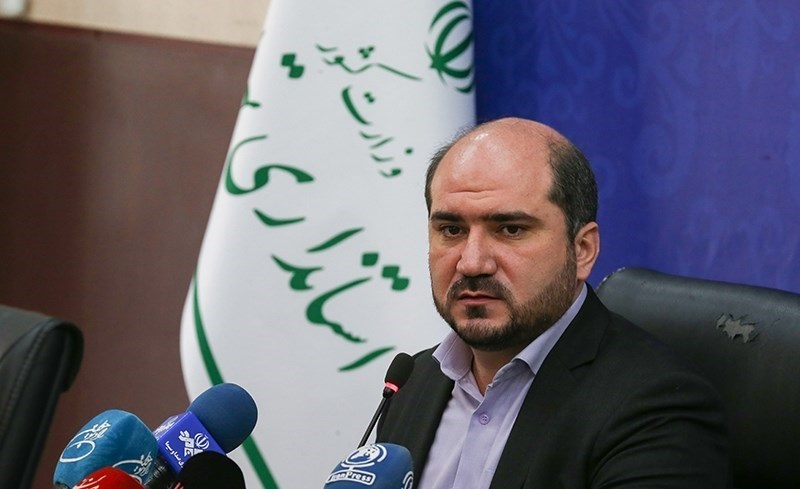 برنامه اصلی دولت، ارتقای کارکنان برای خدمت رسانی به مردم است