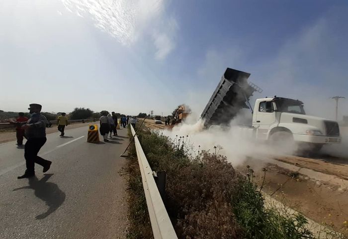 مرمت آب شستگی کانال G5 شبکه آبیاری گتوند