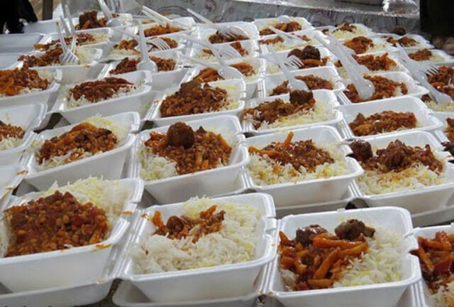 توزیع بیش از ۲۴ هزار پرس غذای گرم در بافق فیلم