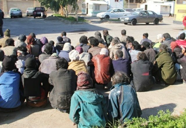 جمع آوری 100 معتاد متجاهر در زاهدان