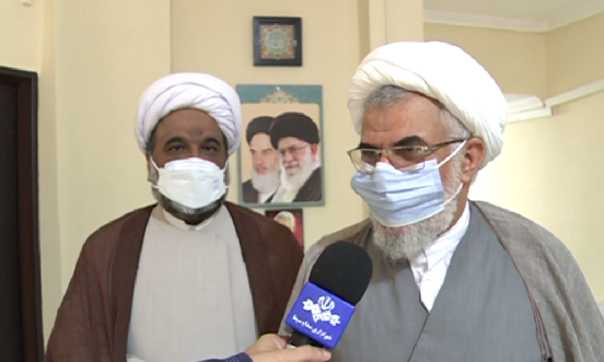 نماینده ولی فقیه در دیدار با هنرمندان استان: هنر مکتبی ماندگار است.