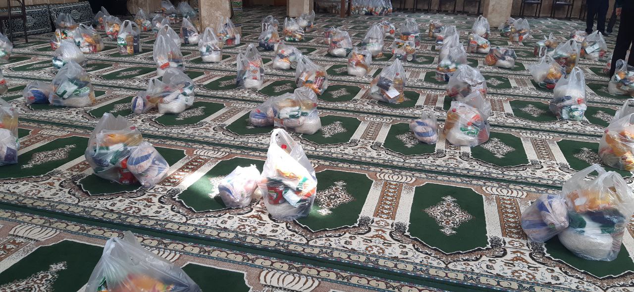 توزیع ۳۰۰ بسته کمک معیشتی در ایزدشهر
