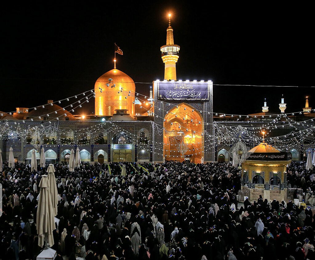 احیای شب قدر ۱۹ ماه رمضان در حرم مطهر رضوی