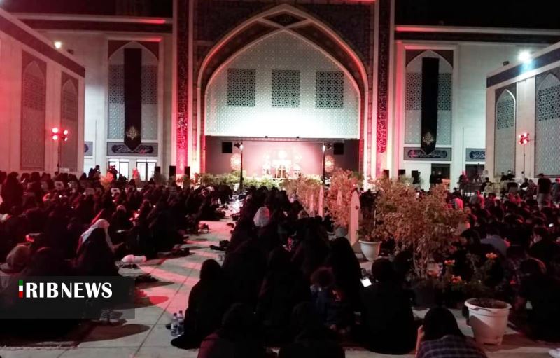 نیایش عاشقانه ساکنان و گردشگران کیش در شب قدر