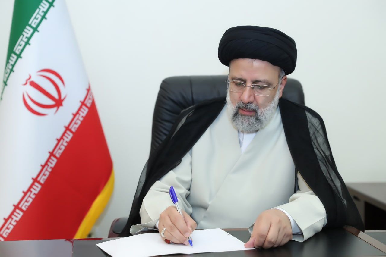 تبریک رئیسی به مناسبت قهرمانی تیم ملی کشتی آزاد ایران در آسیا