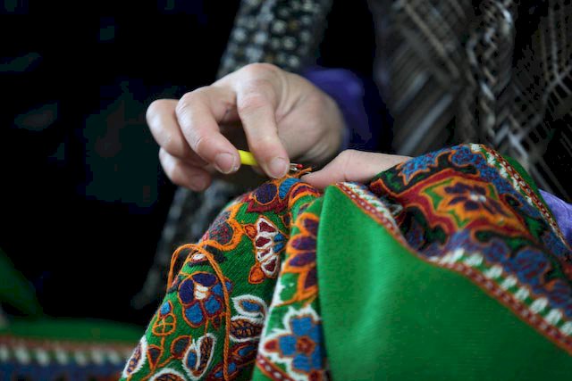 واگذاري وام به هنرمندان صنایع‌دستی کرمان
