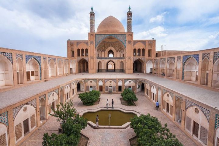 سفر به شهر خانه‌های تاریخی در برنامه رادیویی «گردش و ورزش»