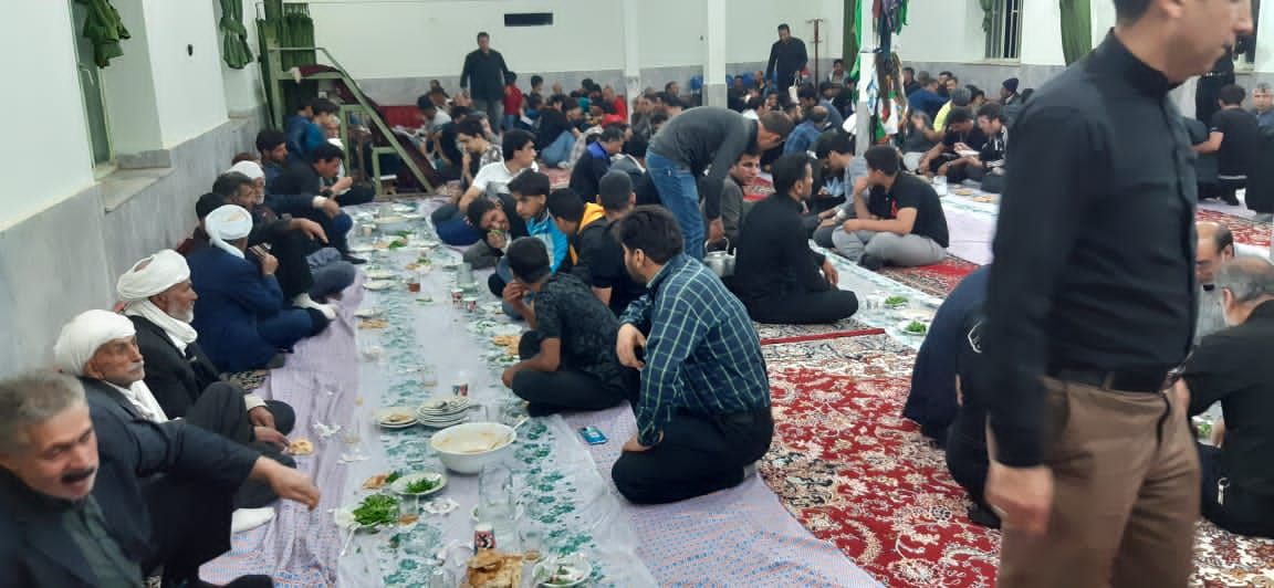 توزیع ۸۰۰ پرس طعام رضوی در روستای حصار جلال رخ تربت حیدریه