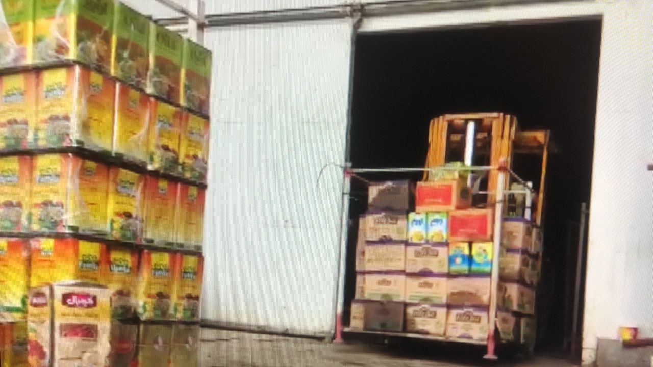 کشف انبار با ۱۰۰ تُن مواد غذایی فاسد در مشهد
