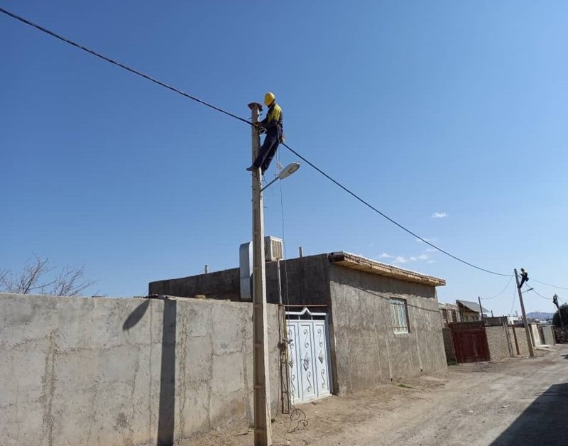 برق رسانی به حدود ۱۰۰ درصد روستاهای گناوه