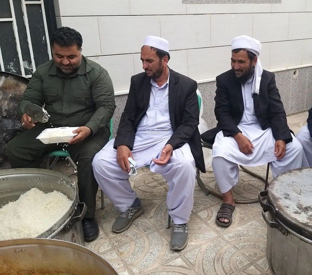 پخت ۹۰ هزار پرس غذای گرم و توزیع ۵۰۰۰ سبد کالا در خواف