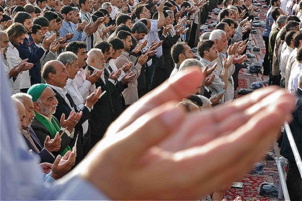 اقامه نماز عید سعید فطر در گیلان